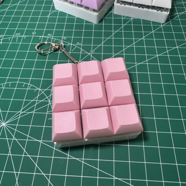 Custom 9-Key Mechanical Keyboard Keychain